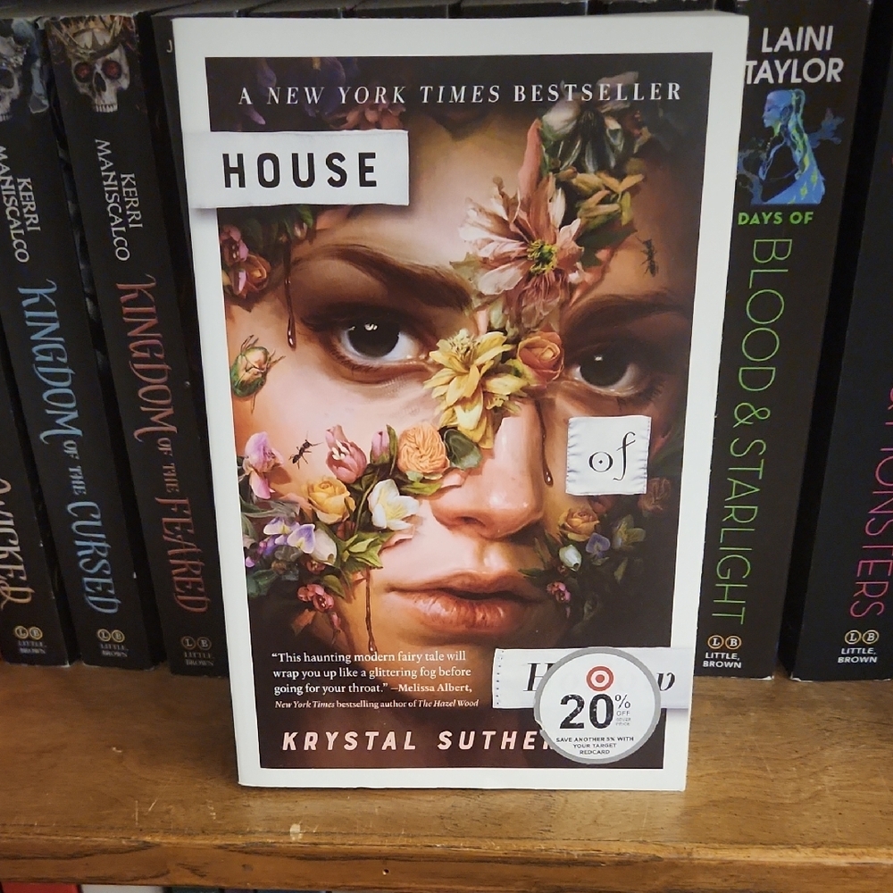 📚3/$20 House of Hollow Book by Krystal Sutherland